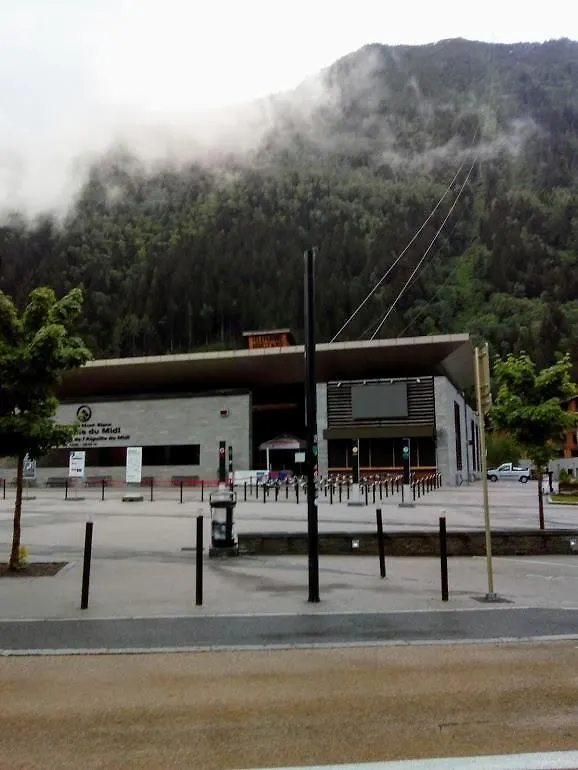 Studio With Balcony, Mt Blanc View, Parking, Center Of Chamonix